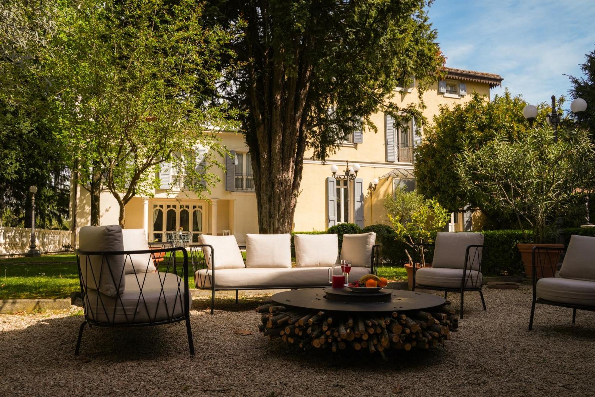 Villa Messori Spa カステルヴェトロ・ディ・モーデナ エクステリア 写真